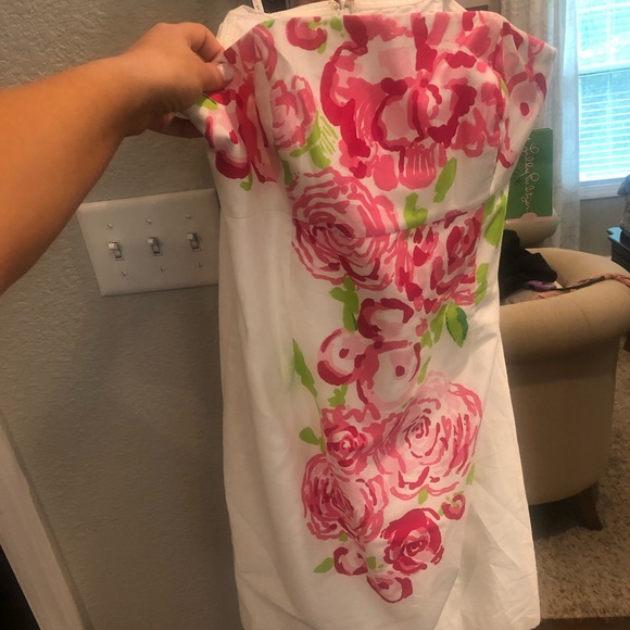 Lilly Pulitzer Dresses & Skirts - NWT beautiful Lilly dress Lilly Pulitzer Dresses & Skirts - NWT beautiful Lilly dress